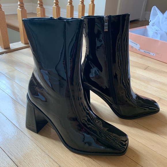 NASTYGAL - WOMENS PATENT FAUX LEATHER BOOTS - Picture 3 of 3